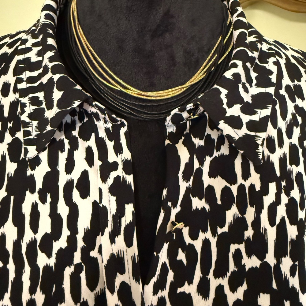 Cheetah Calvin Klein Black & White Button Down Animal Print Long Sleeve Size M